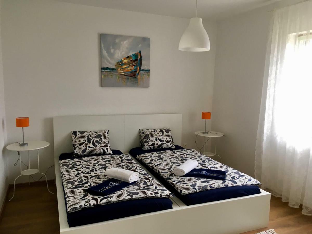 Lägenhet Apartments Novi Vinodolski *